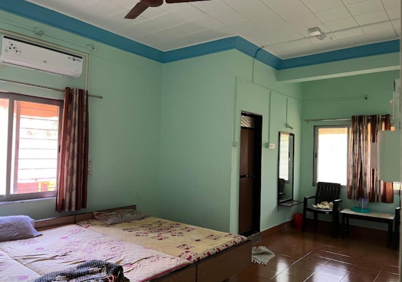 Bapat Niwas Home Stay Ganpatipule Esterno foto